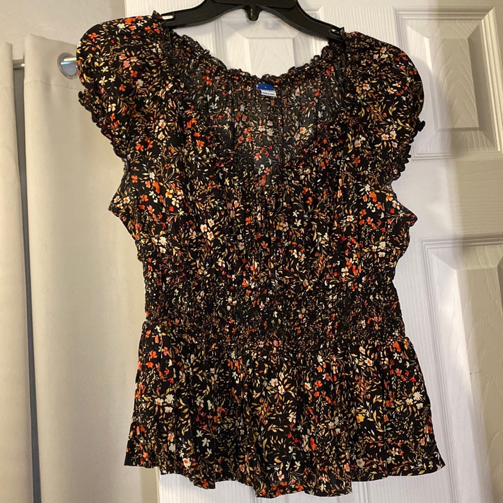 Ruffled Heart Neck Lined Top